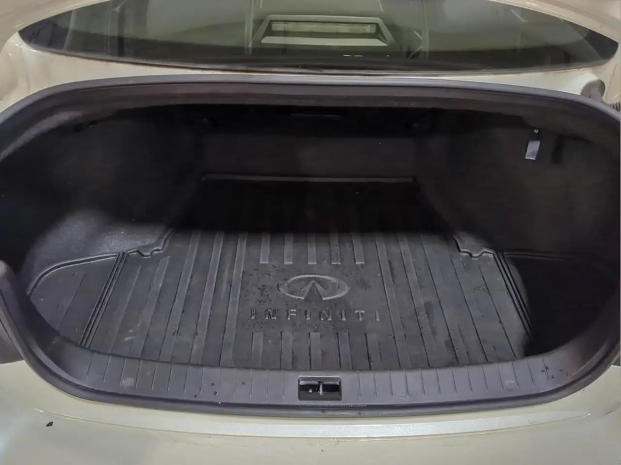 Infiniti Q50 - Image 12