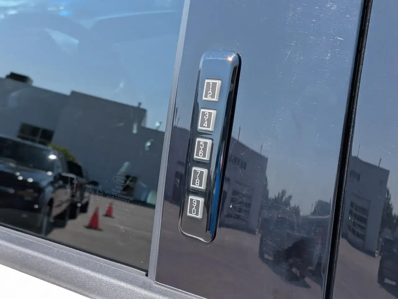 Ford F-150 - Image 13