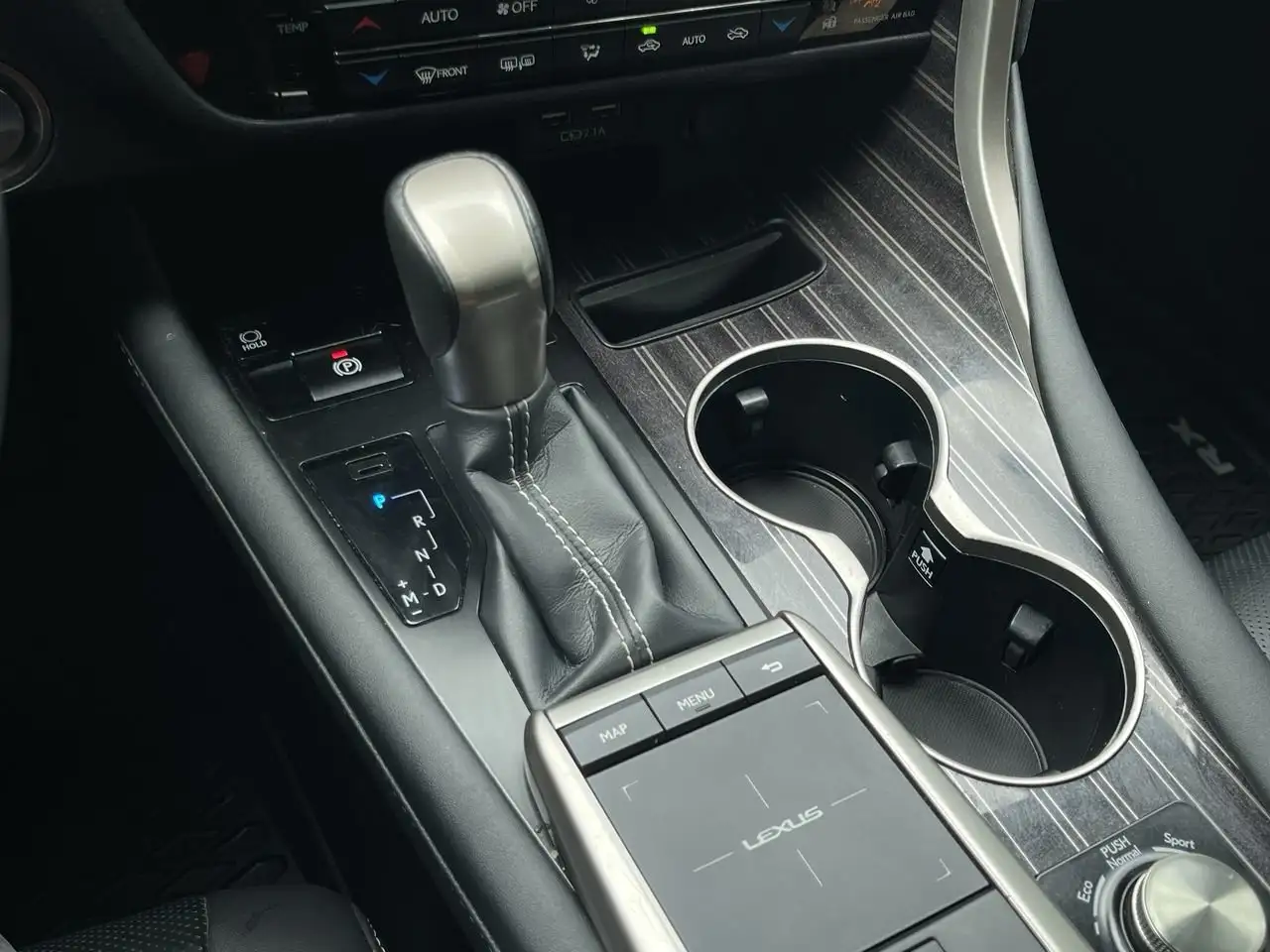 Lexus RX - Image 28