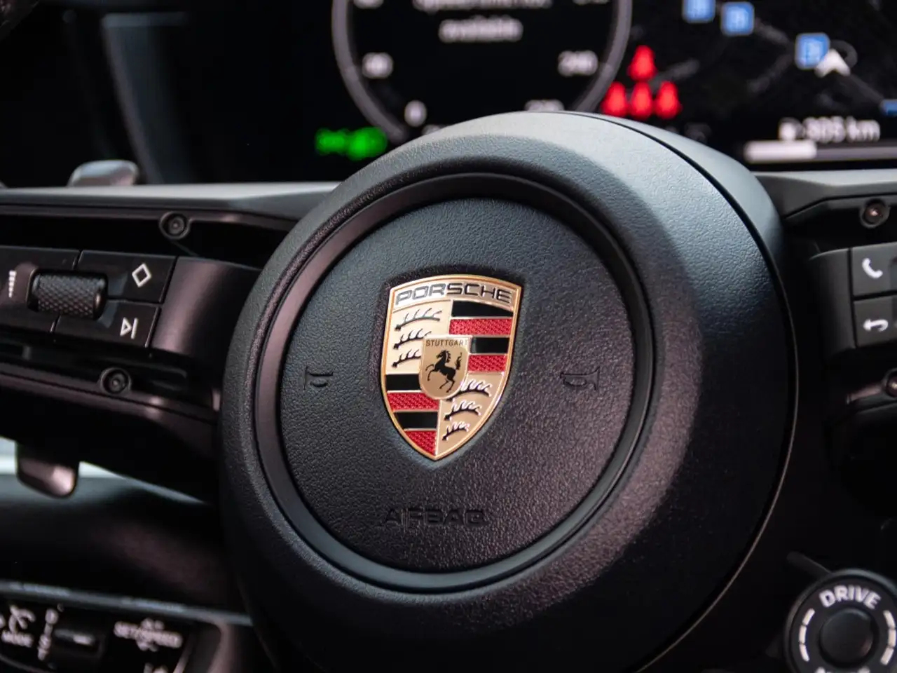 Porsche Cayenne - Image 22
