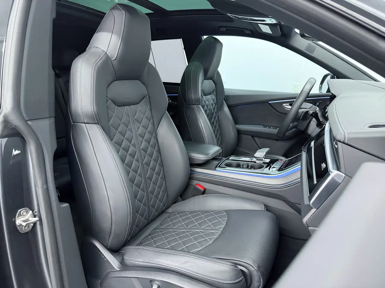 Audi SQ8 - Image 15