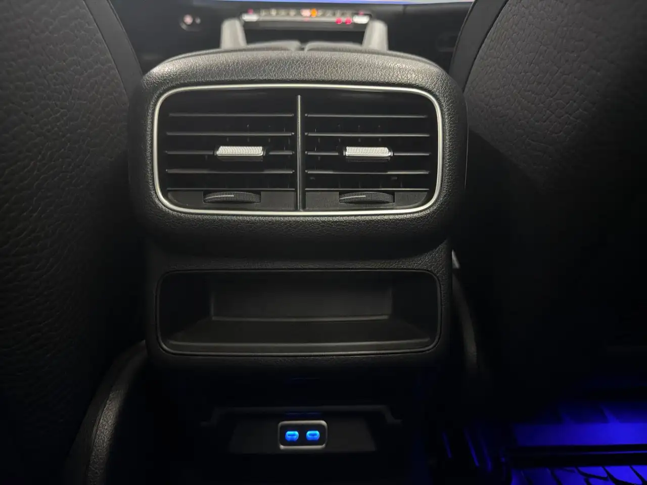 Mercedes-Benz GLE - Image 21
