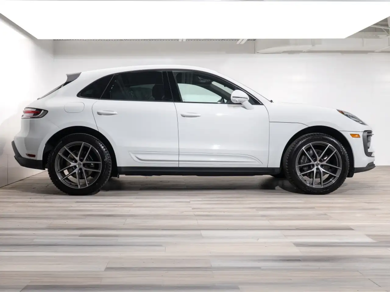 Porsche Macan - Image 13