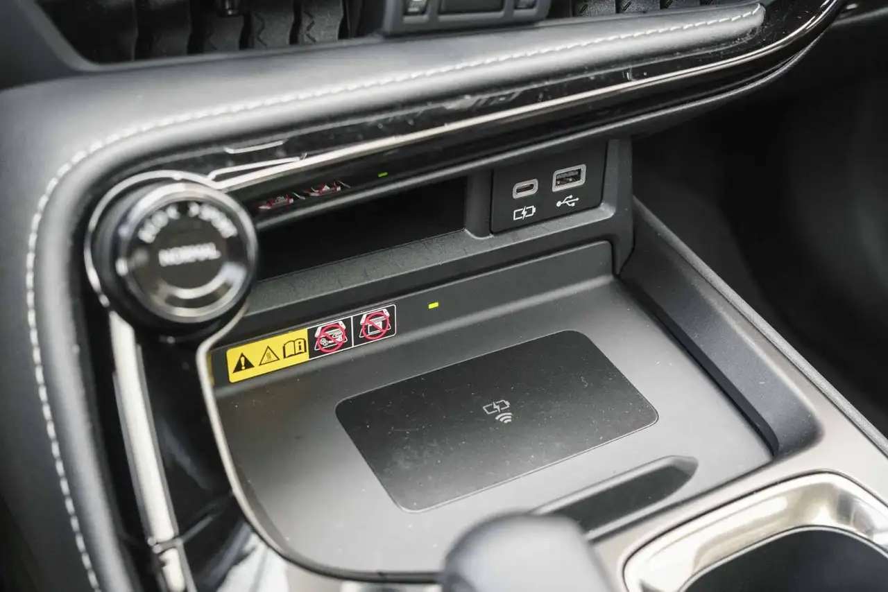 Lexus NX - Image 31