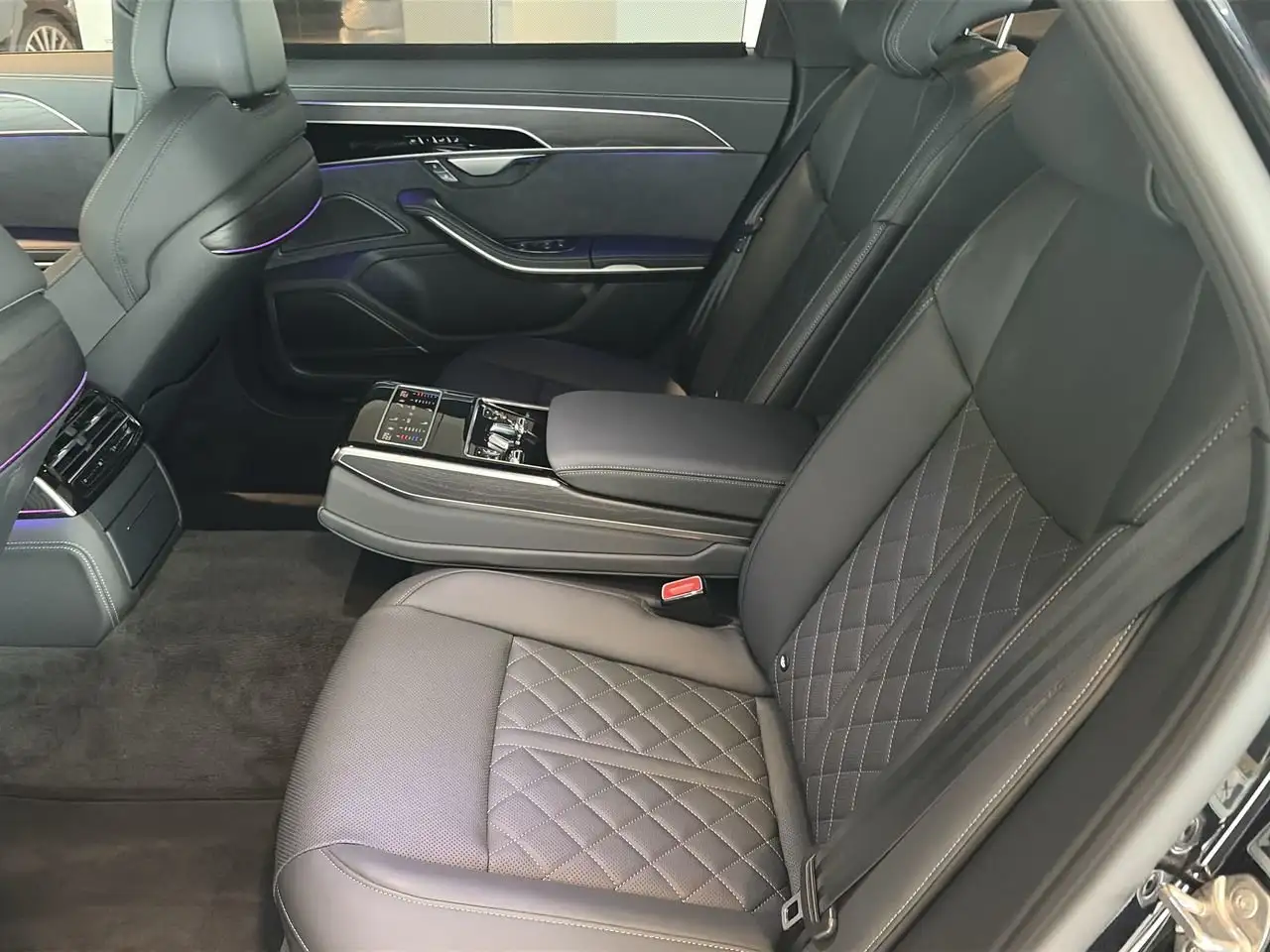 Audi A8 - Image 27