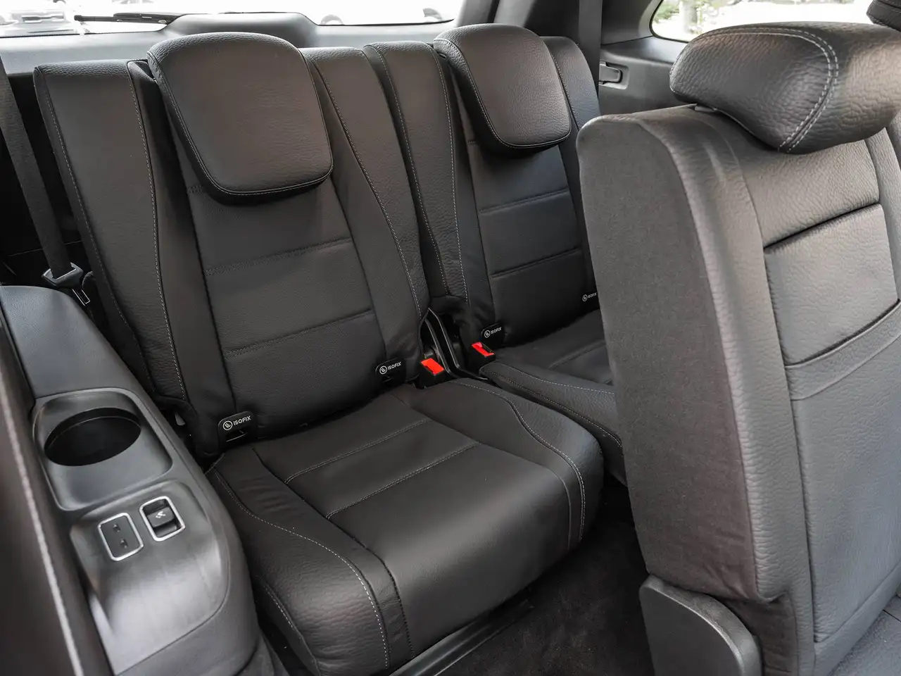 Mercedes-Benz GLS - Image 27