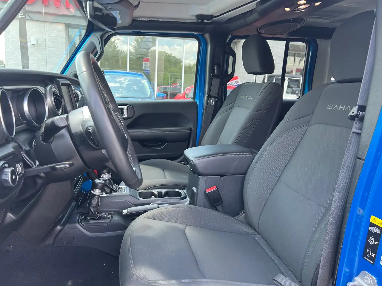 Jeep Wrangler - Image 13
