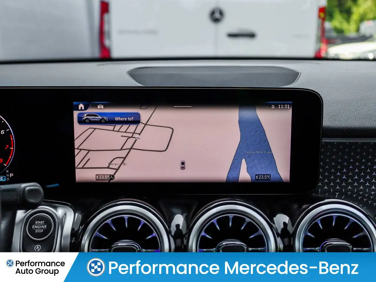 Mercedes-Benz GLB - Image 23