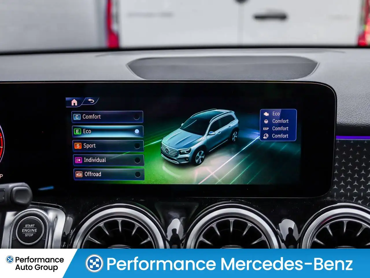 Mercedes-Benz GLB - Image 26