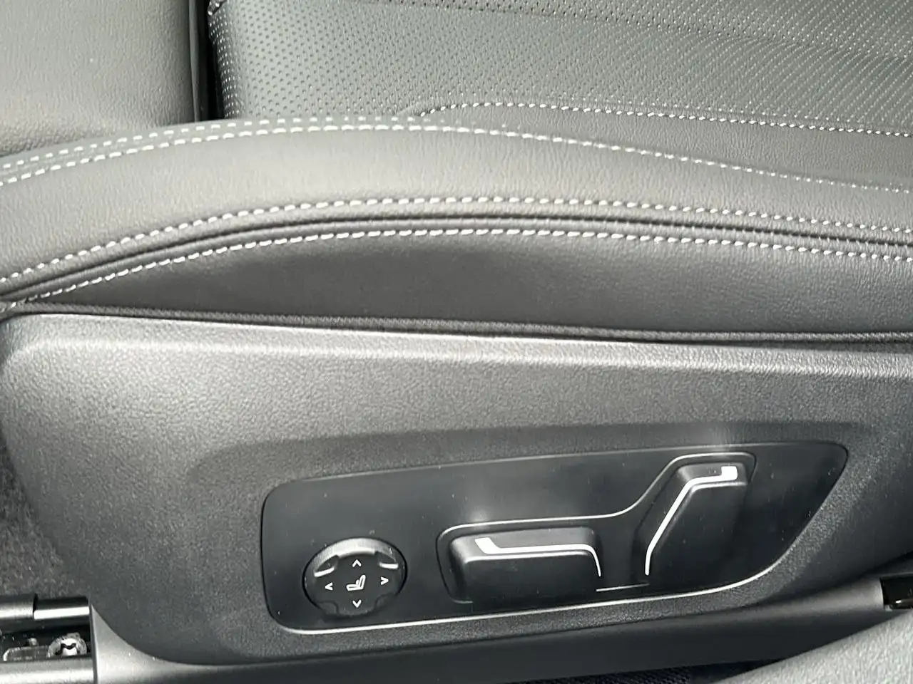 BMW 4 Series - Image 20