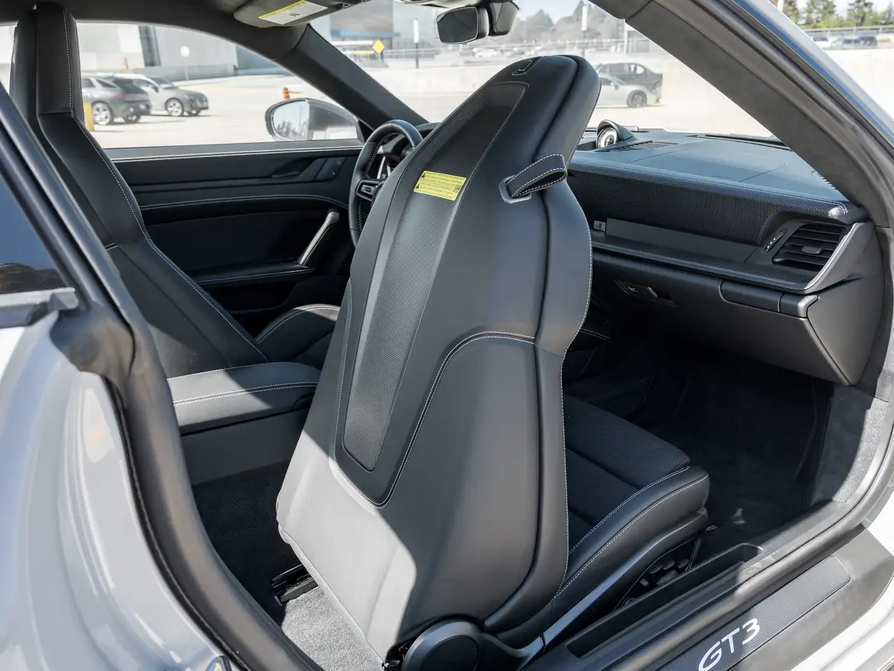 Porsche 911 - Image 49