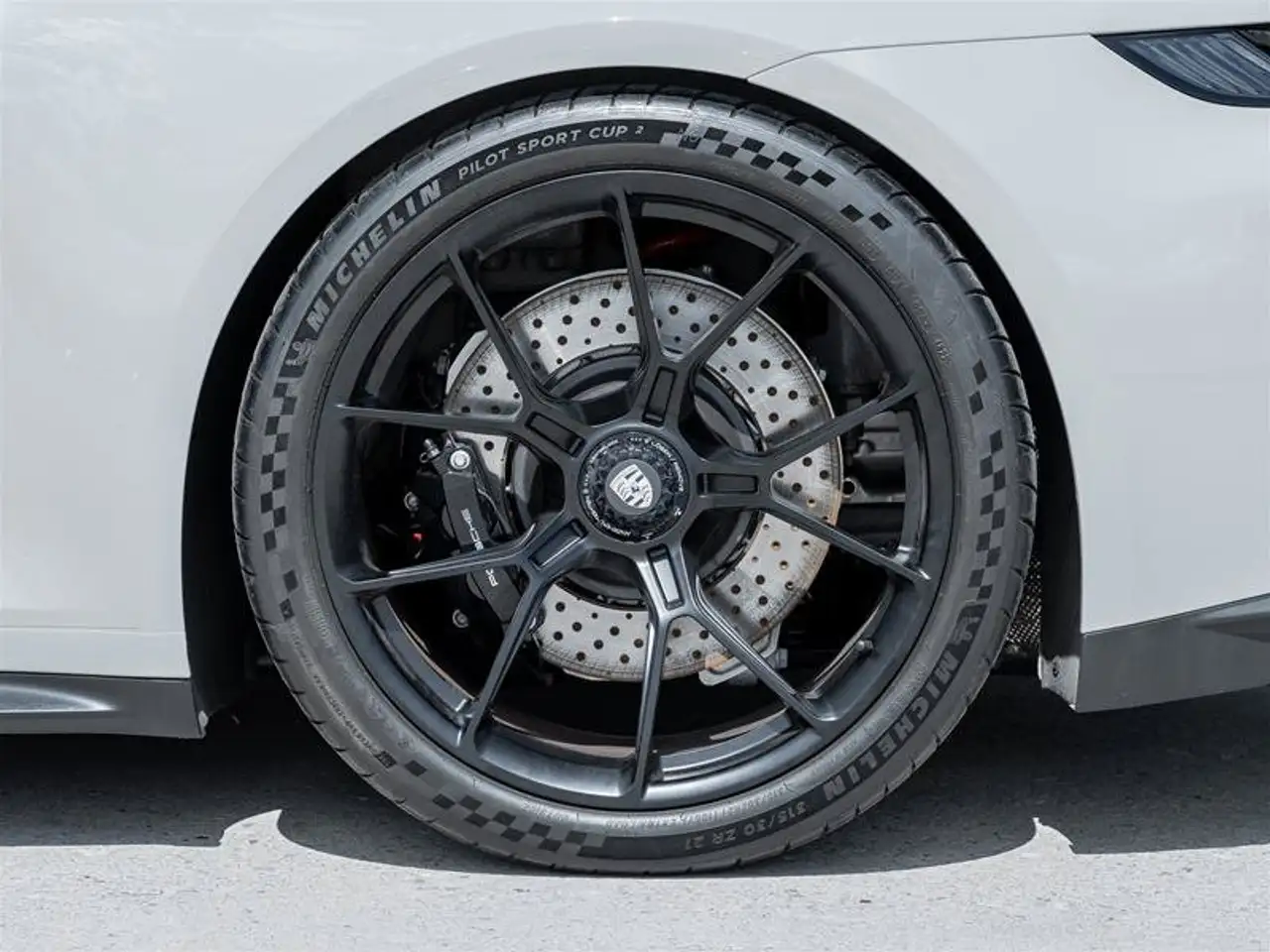 Porsche 911 - Image 14