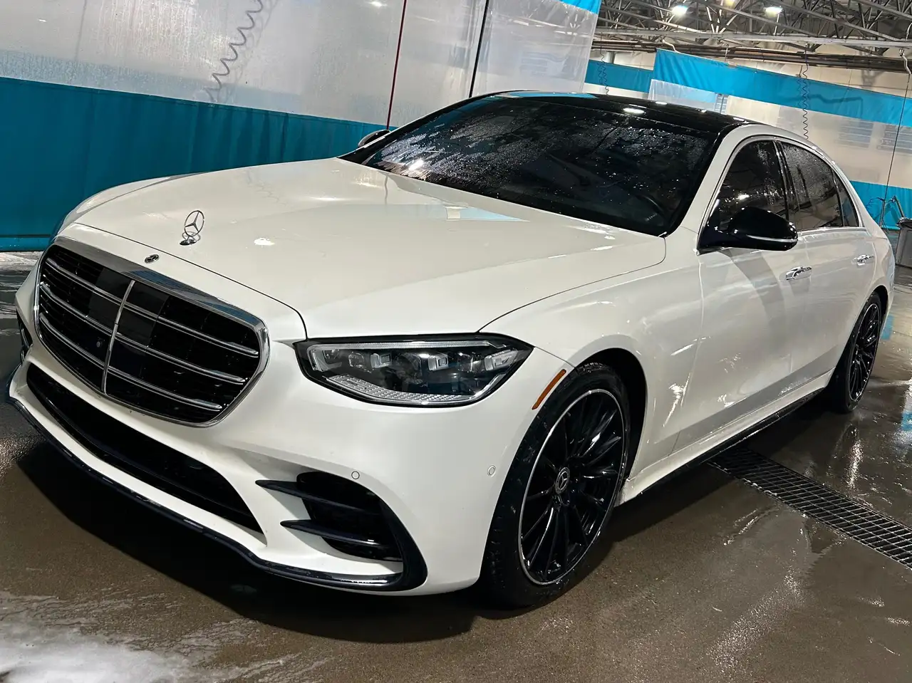 Mercedes-Benz S-Class - Image 1
