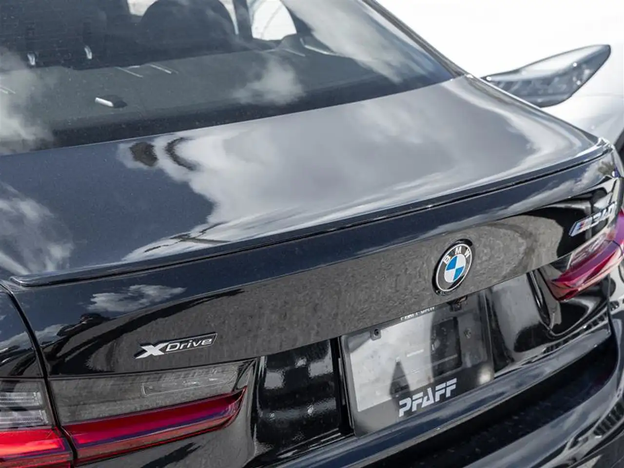 BMW 3 Series - Image 8