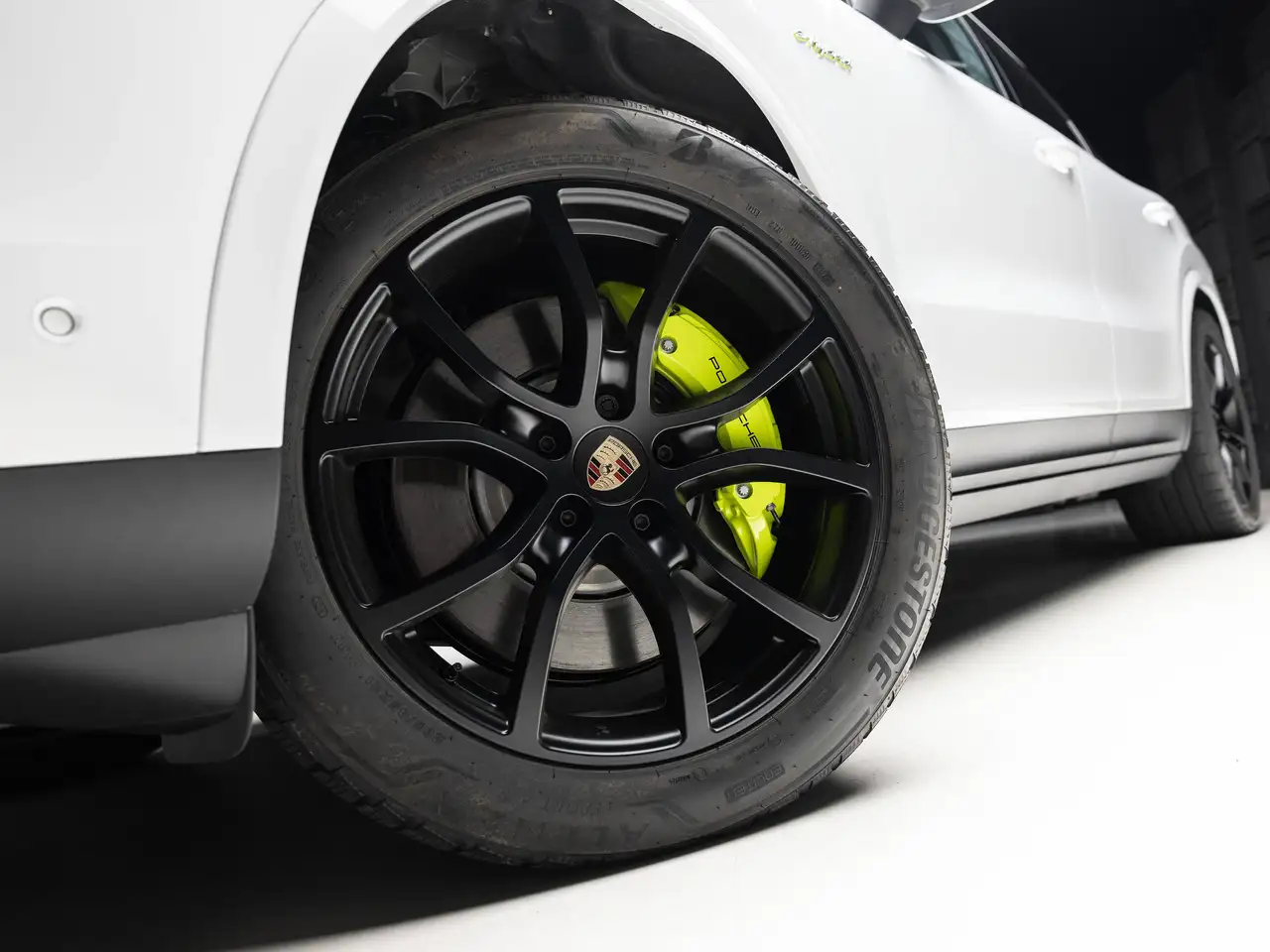Porsche Cayenne - Image 44