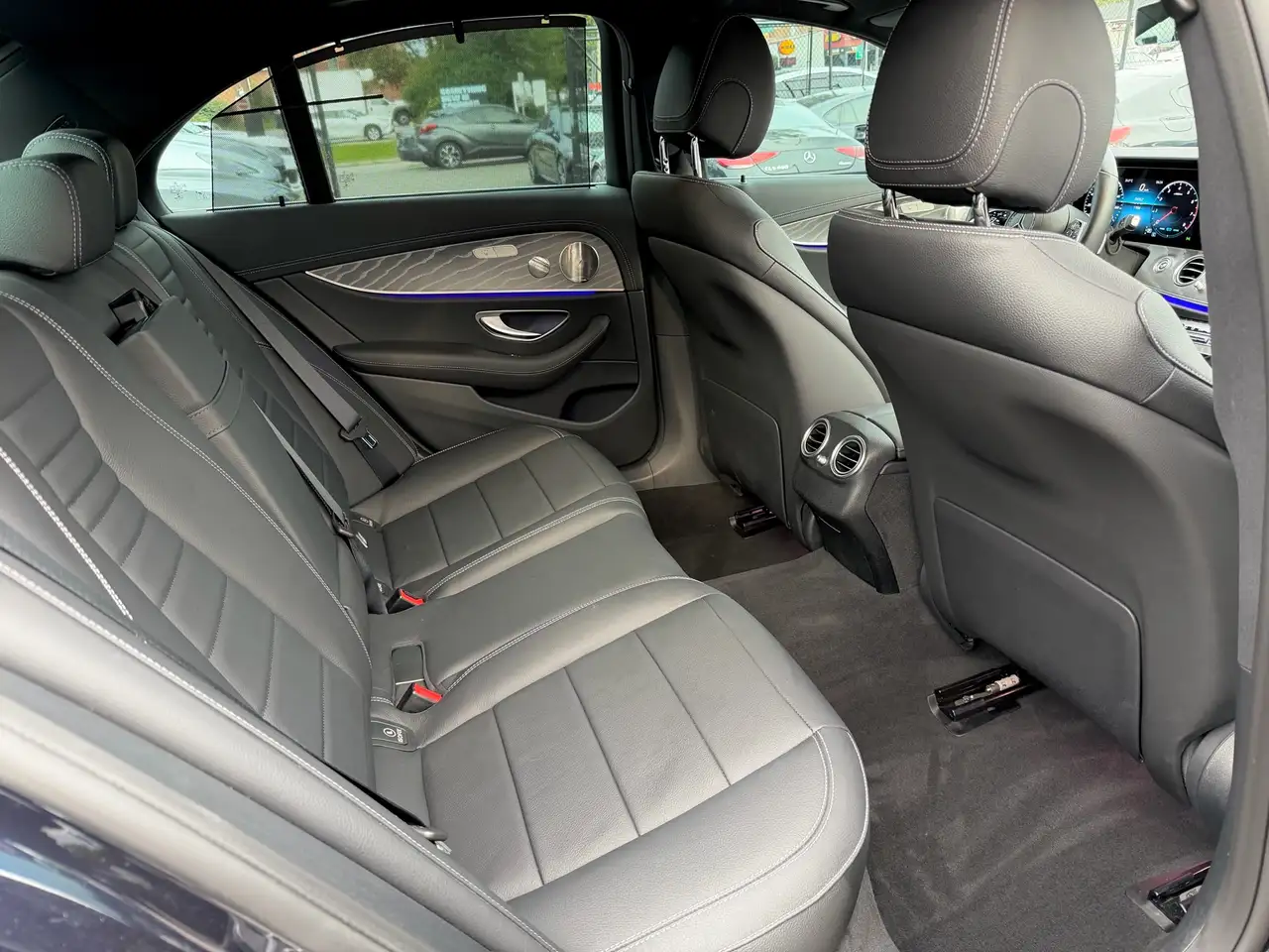 Mercedes-Benz E-Class - Image 15