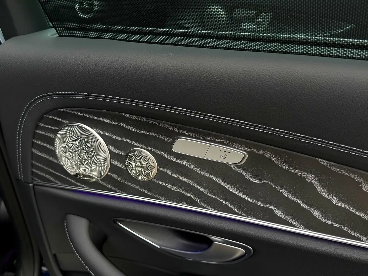 Mercedes-Benz E-Class - Image 16