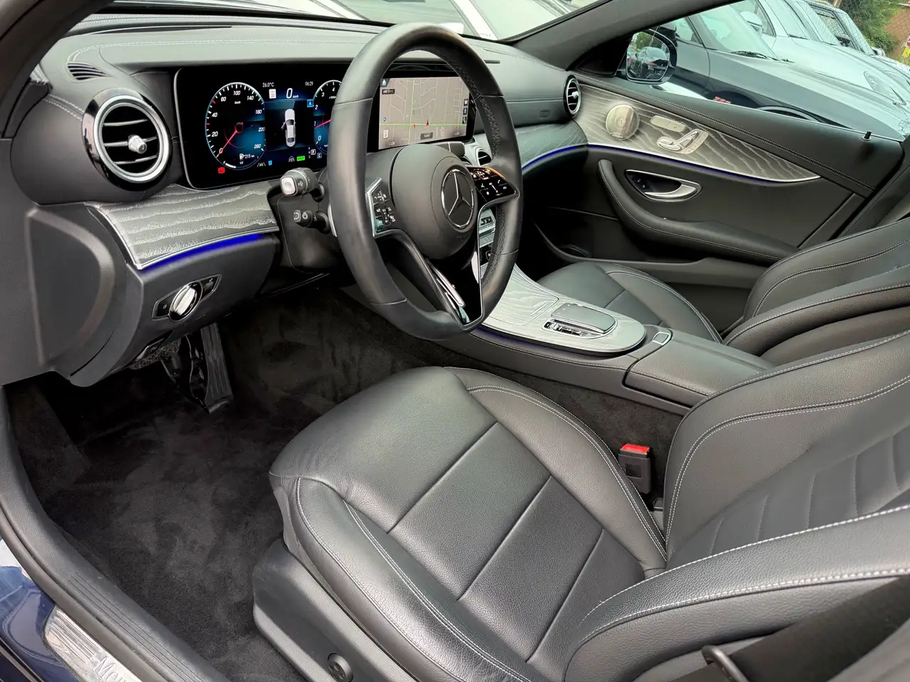Mercedes-Benz E-Class - Image 9