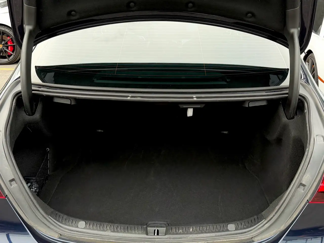 Mercedes-Benz E-Class - Image 43