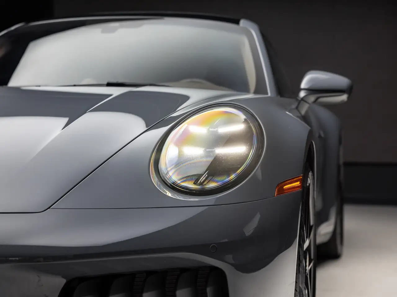 Porsche 911 - Image 26