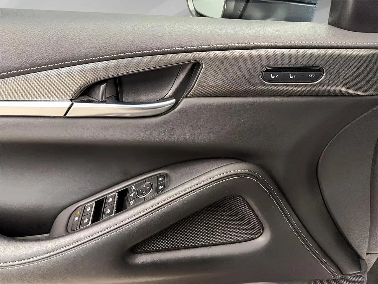 Infiniti QX60 - Image 13