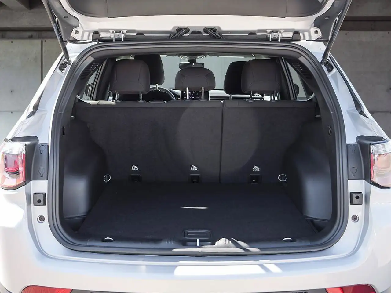 Jeep Compass - Image 8