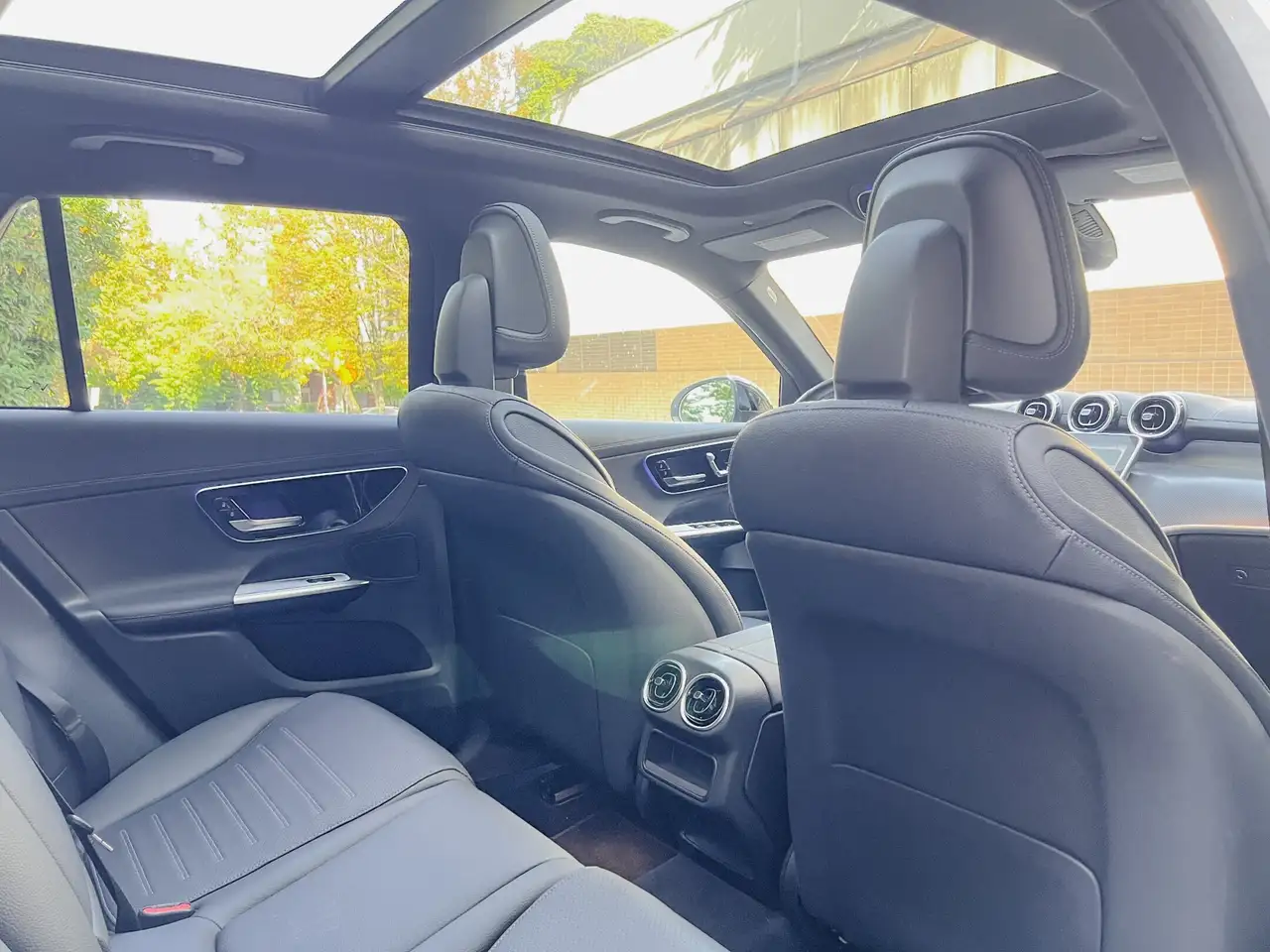 Mercedes-Benz GLC - Image 18