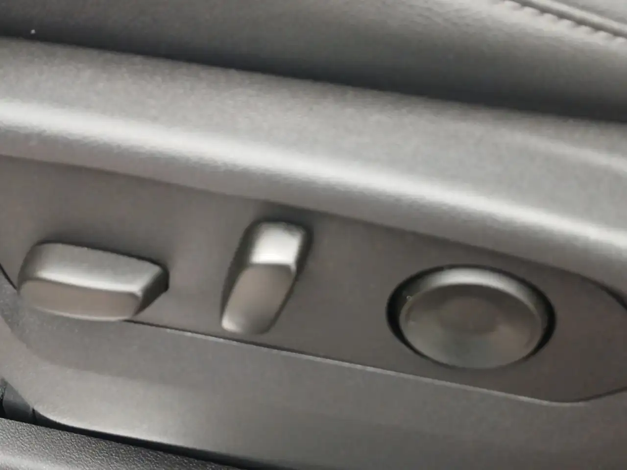 Chevrolet Silverado 1500 - Image 31