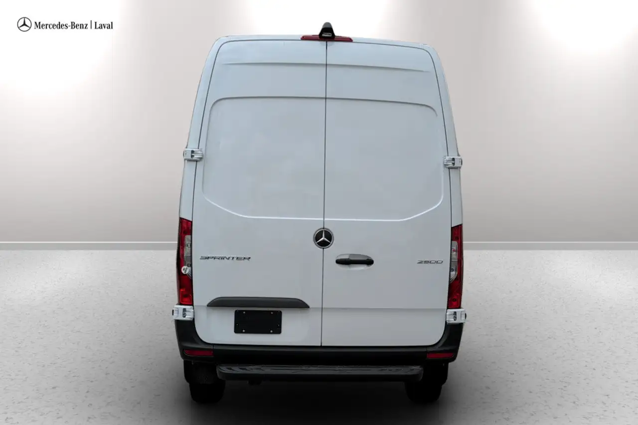 Mercedes-Benz Sprinter 2500 - Image 5