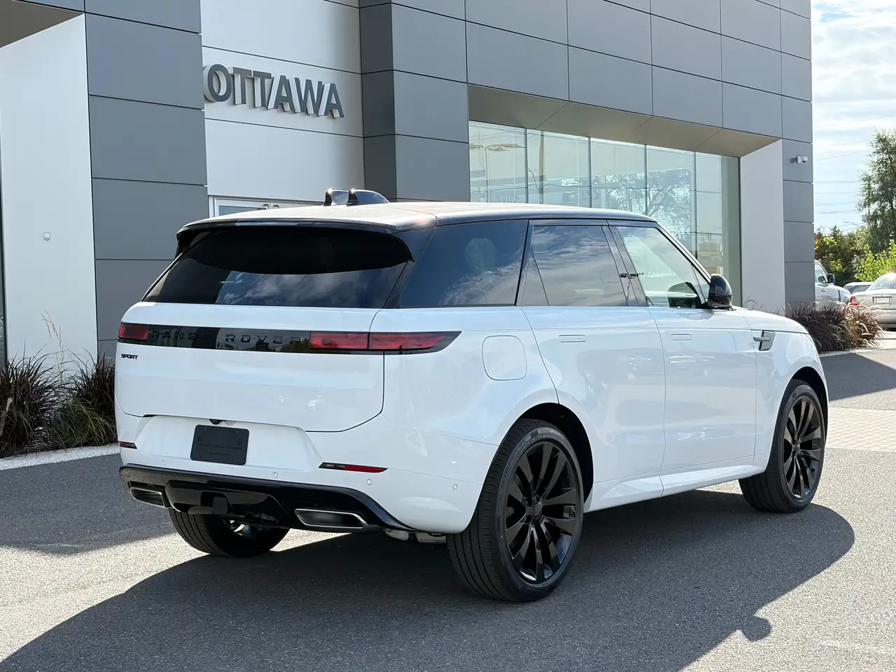 Land Rover Range Rover Sport - Image 6