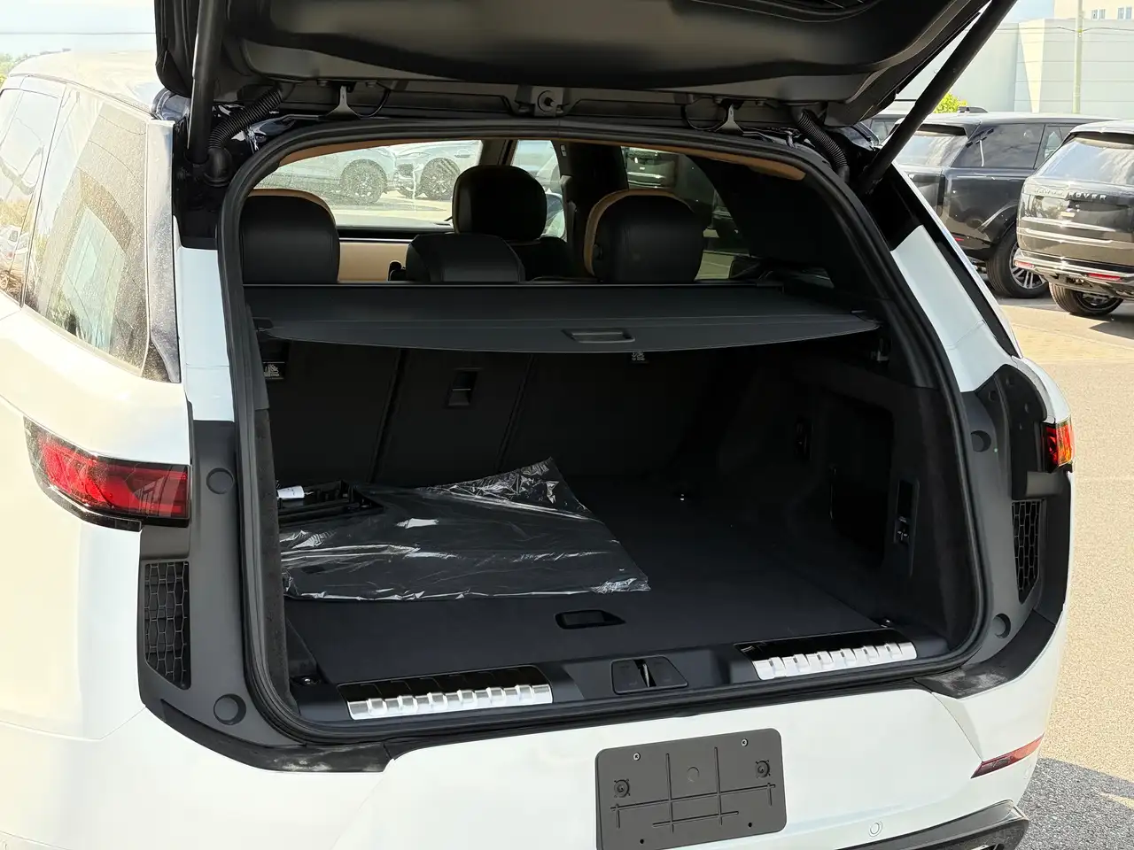 Land Rover Range Rover Sport - Image 20