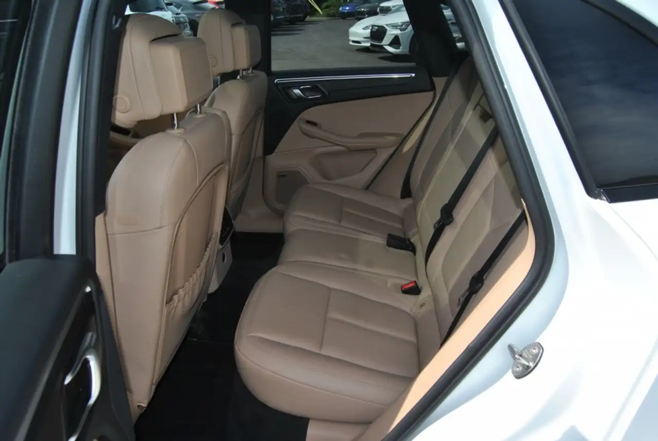 Porsche Macan - Image 10