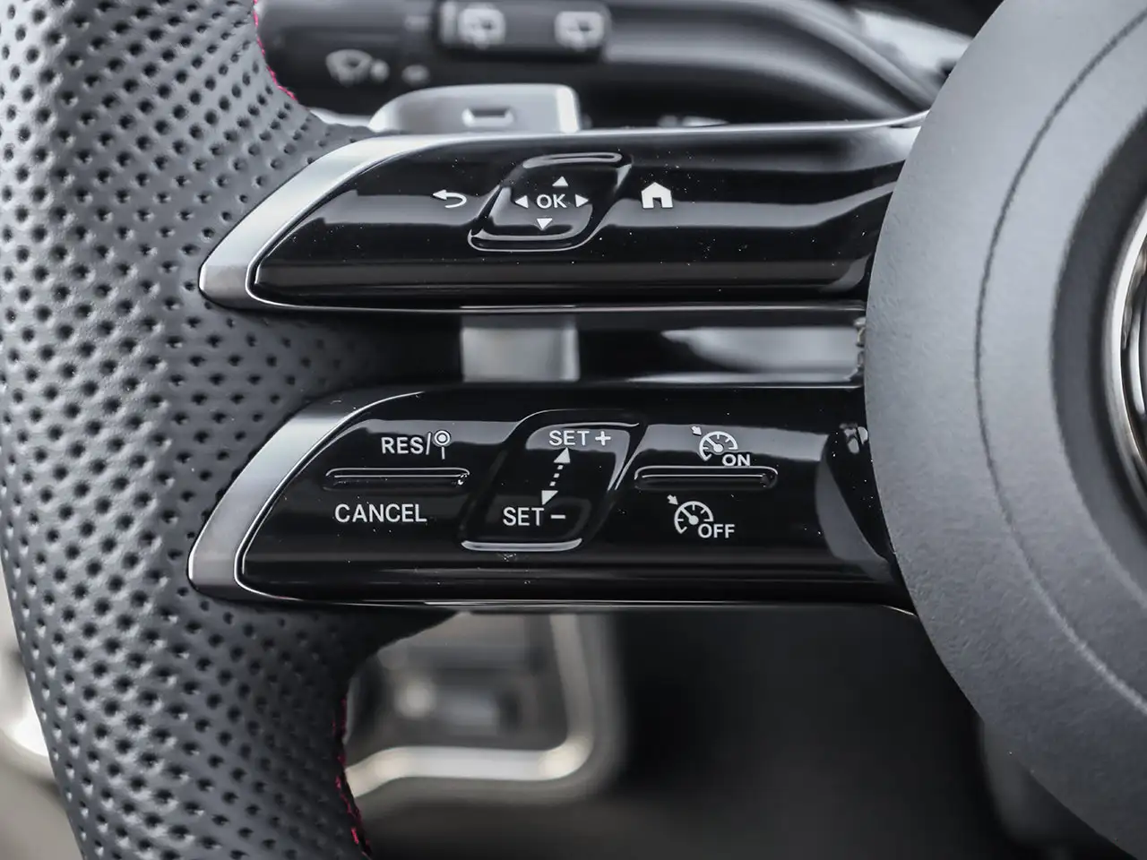 Mercedes-Benz GLA - Image 20
