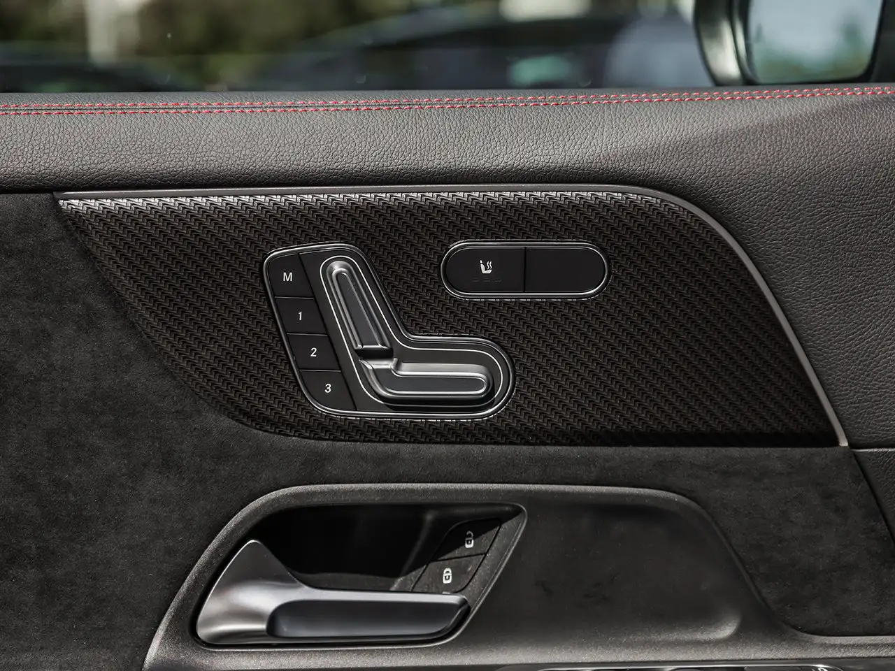 Mercedes-Benz GLA - Image 19