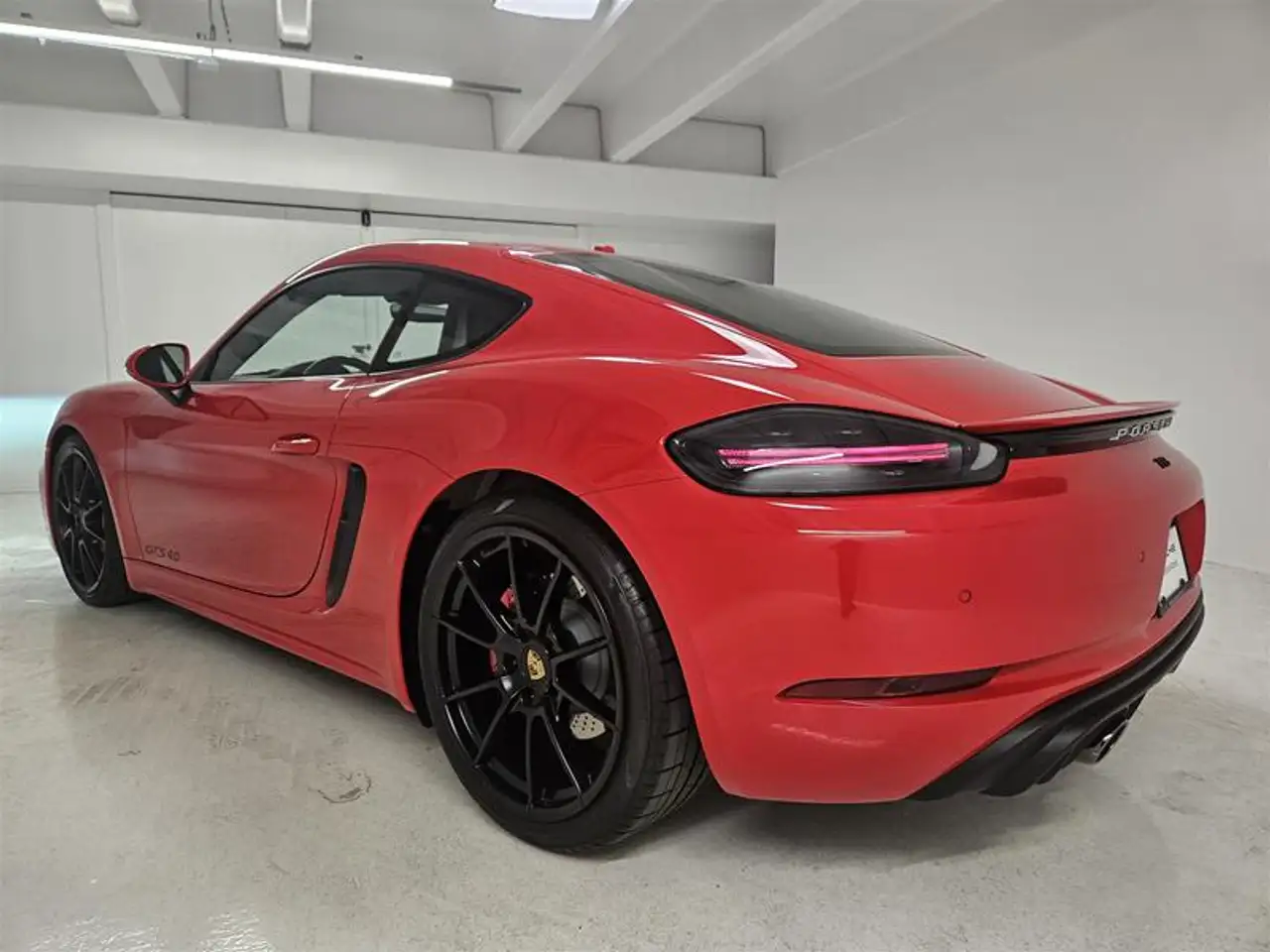 Porsche 718 Cayman - Image 3