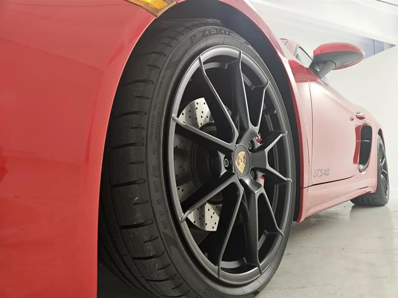 Porsche 718 Cayman - Image 31