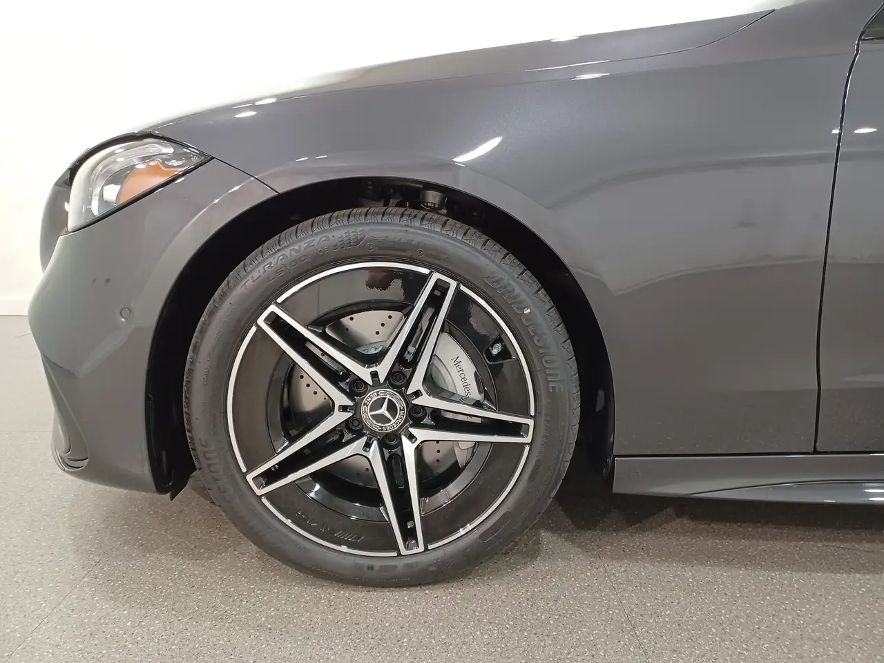 Mercedes-Benz C-Class - Image 13