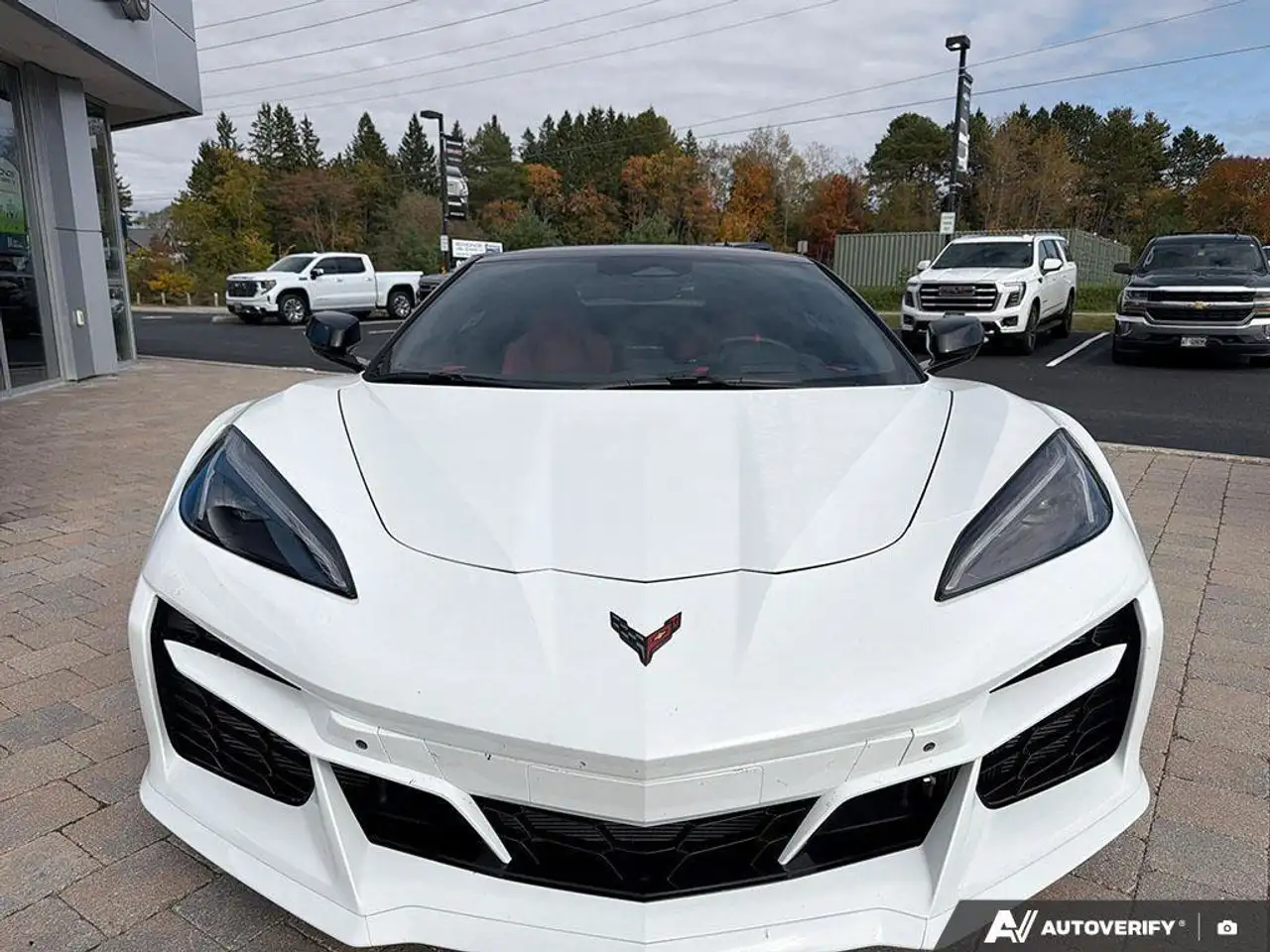 Chevrolet Corvette - Image 12