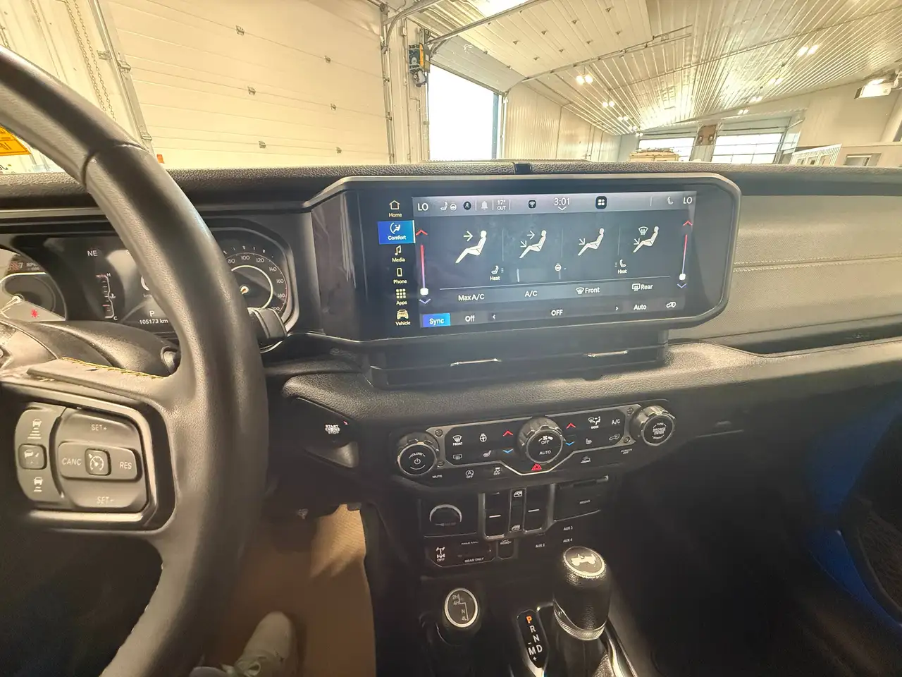 Jeep Wrangler - Image 14