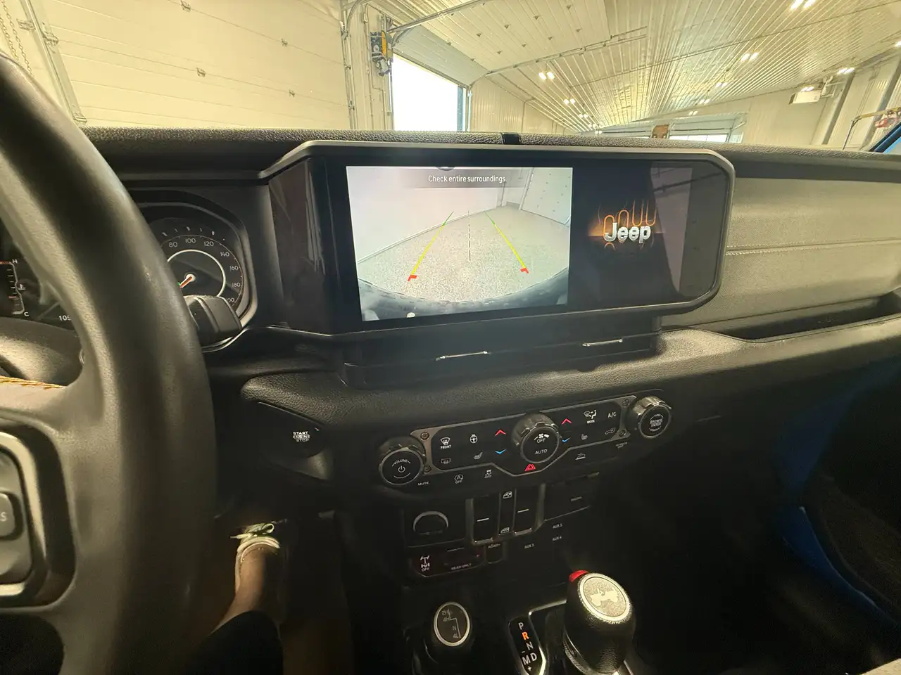 Jeep Wrangler - Image 16