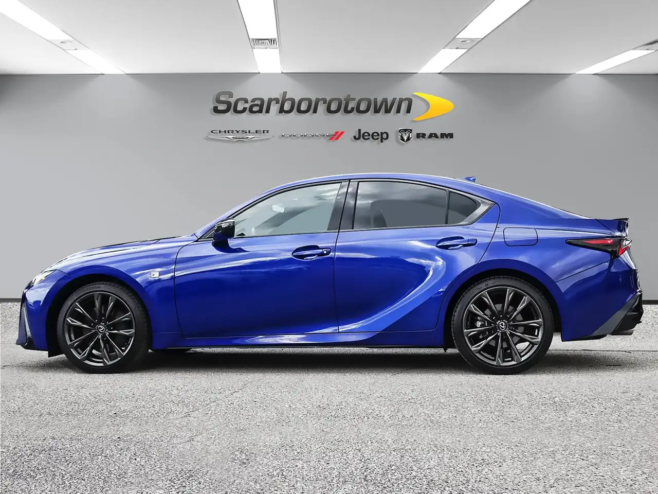 Lexus IS - Image 9