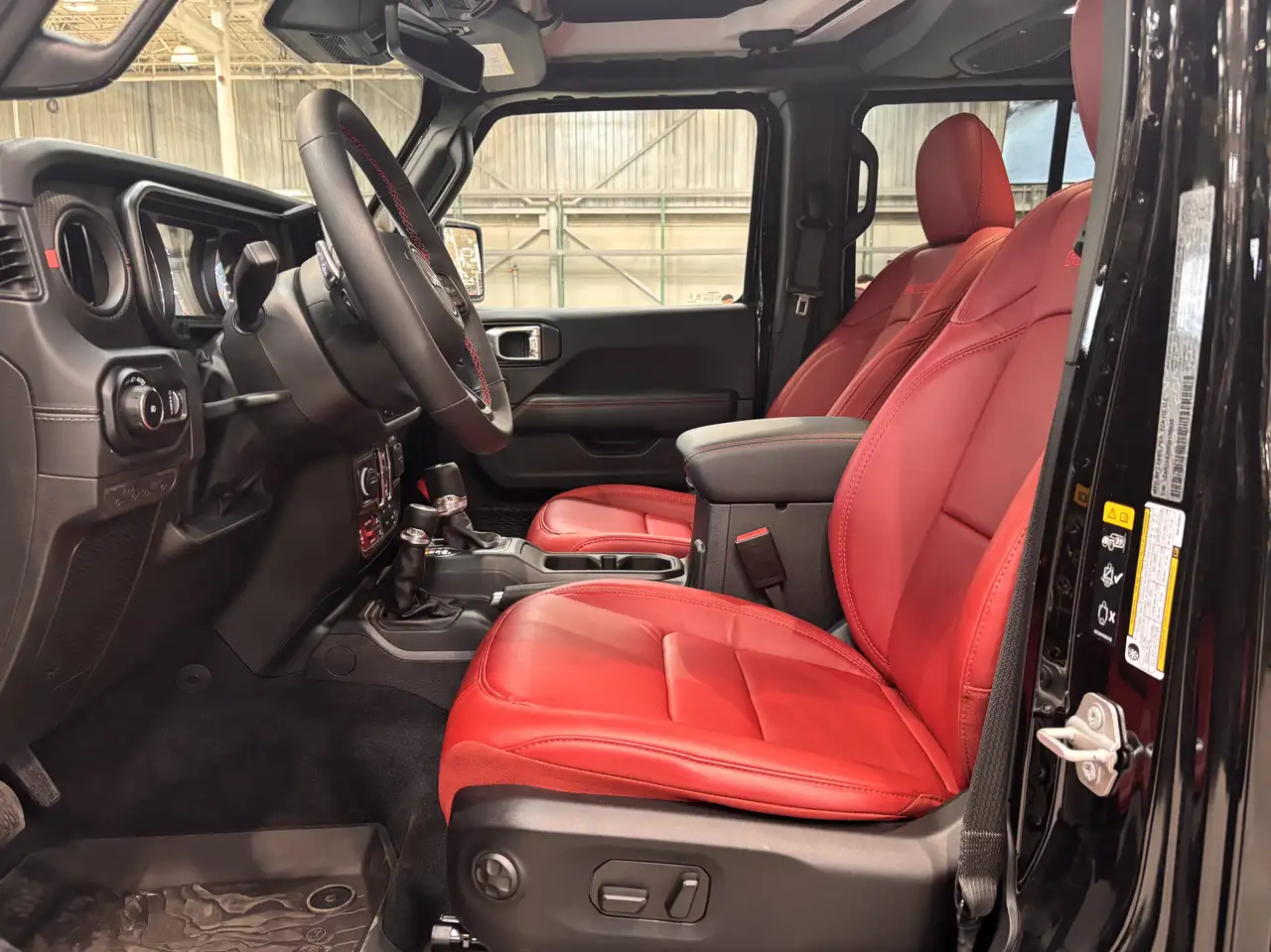 Jeep Wrangler - Image 14