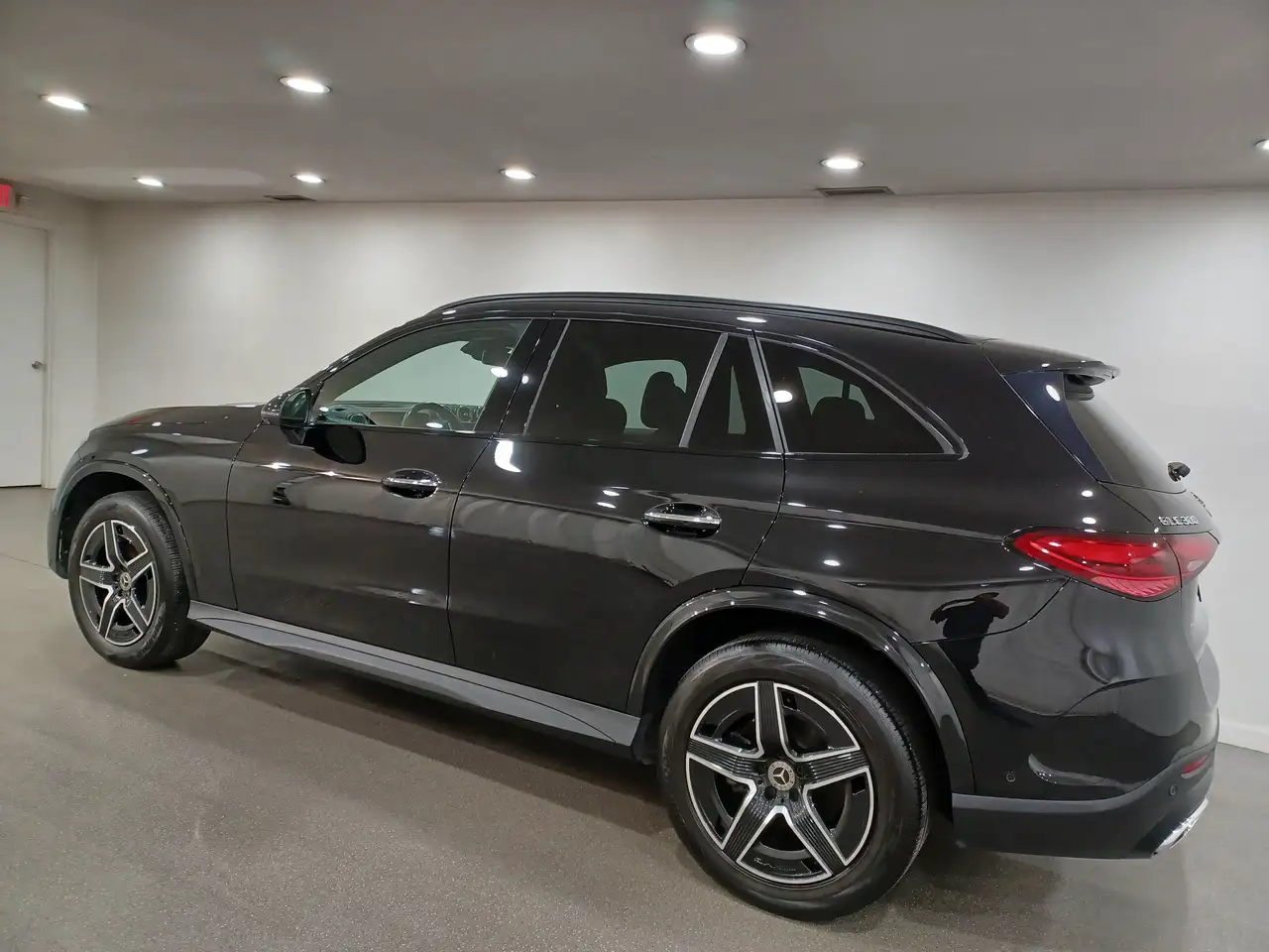 Mercedes-Benz GLC - Image 13