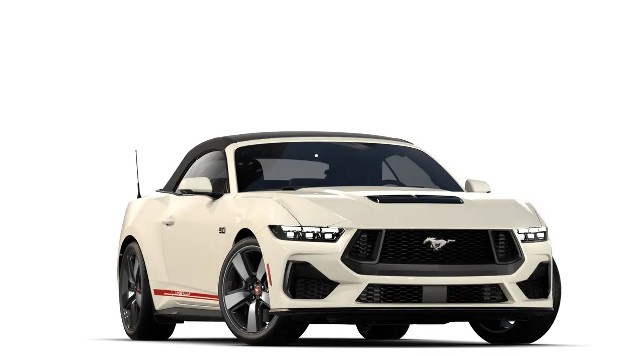 Ford Mustang - Image 6