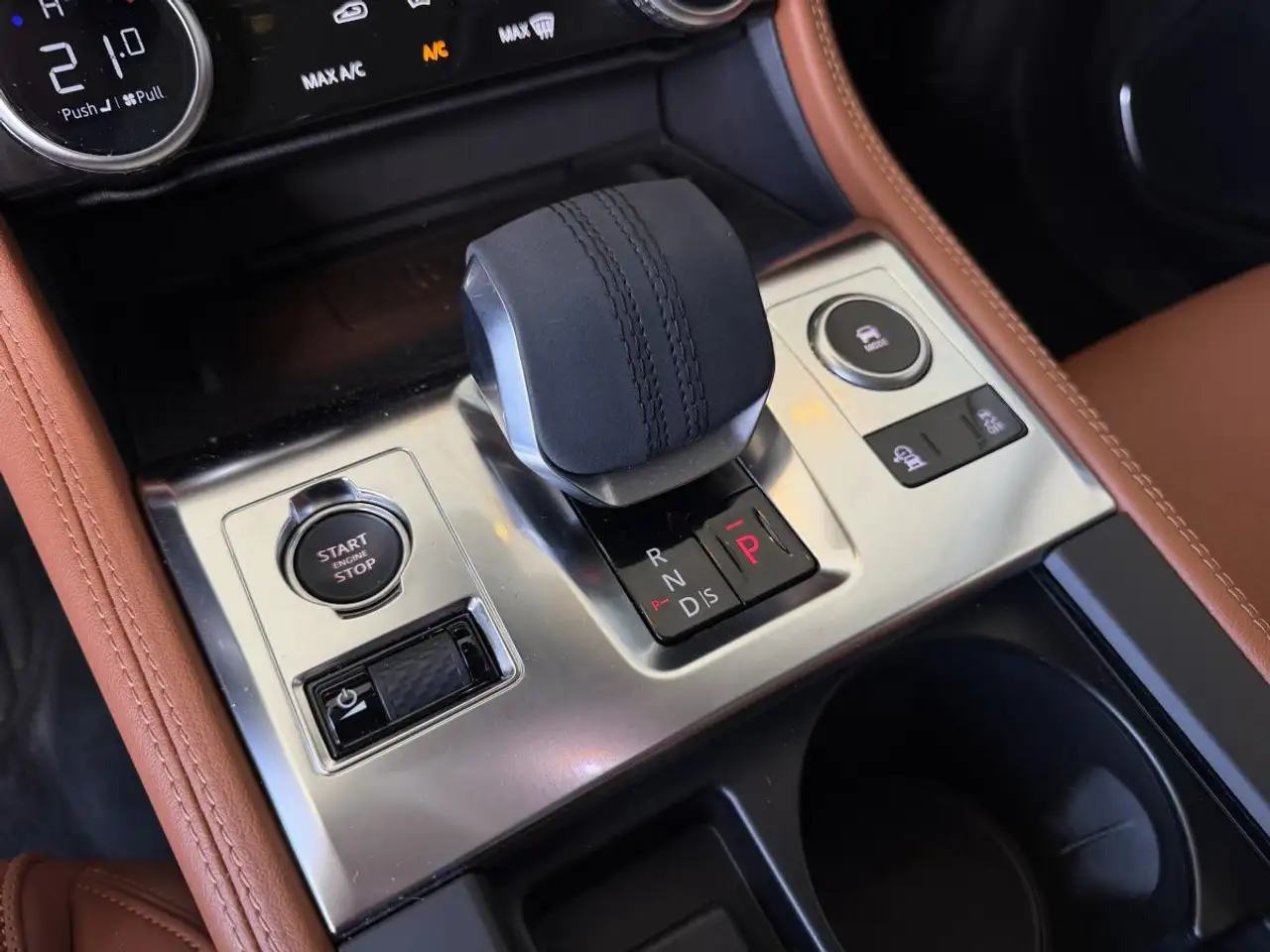 Jaguar F-Pace - Image 16