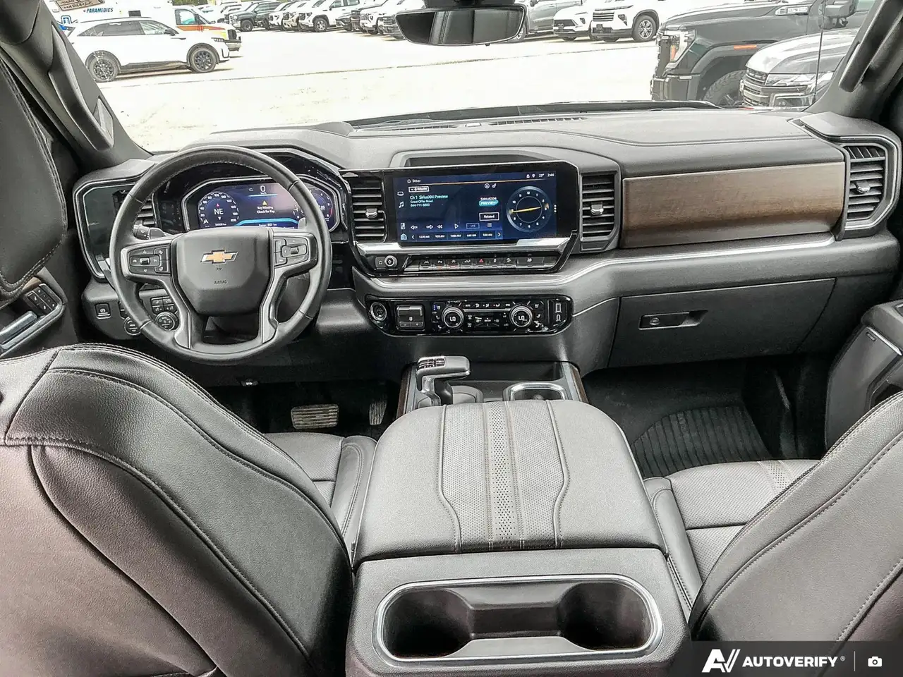 Chevrolet Silverado 1500 - Image 25