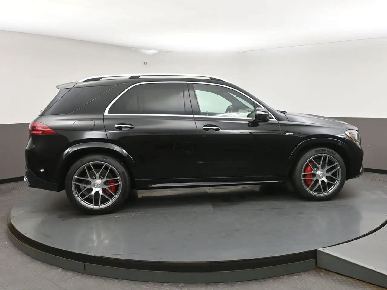 Mercedes-Benz GLE - Image 44