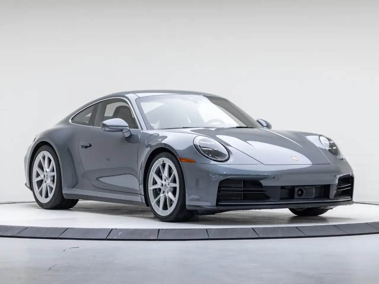 Porsche 911 - Image 13