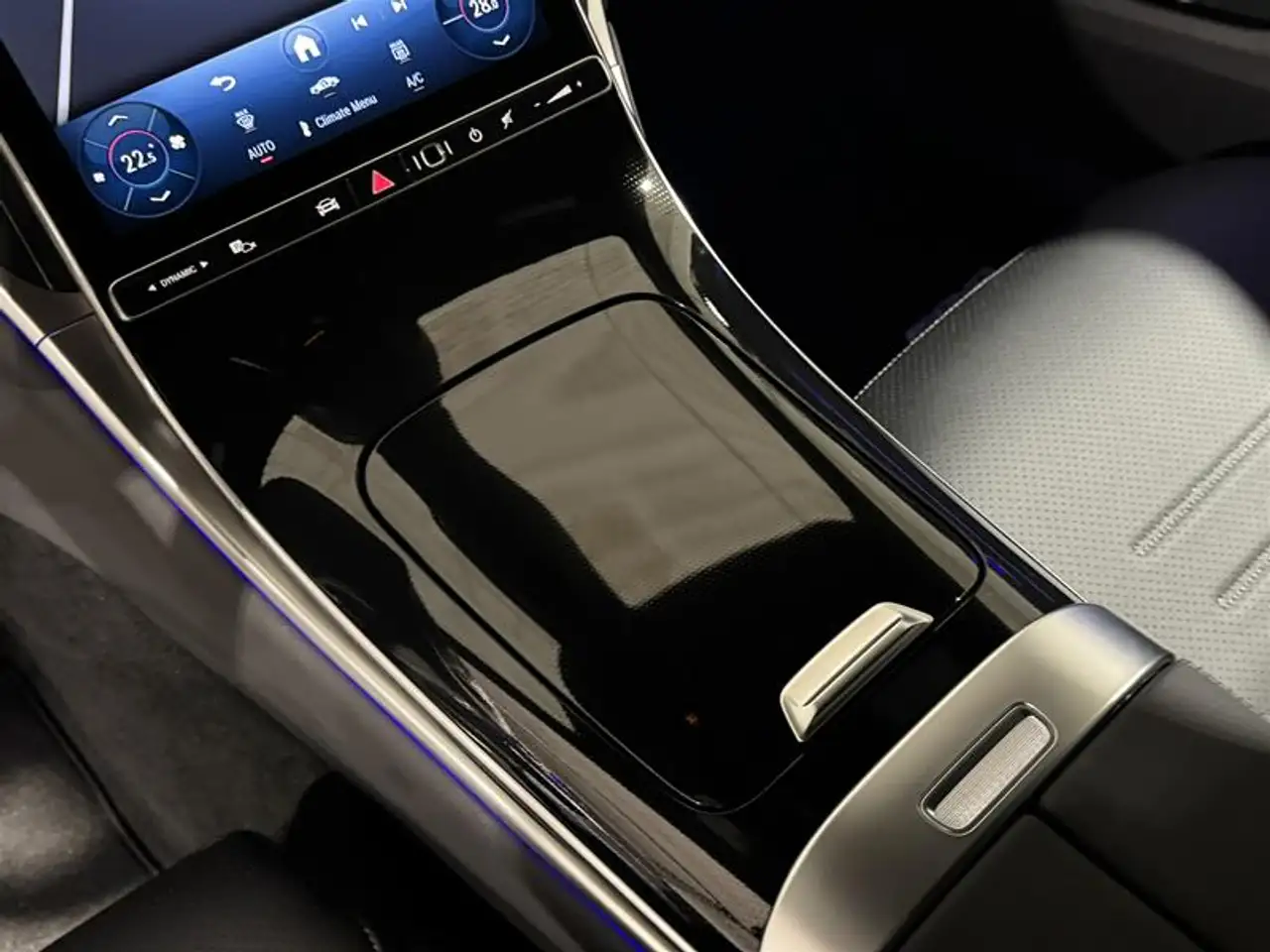 Mercedes-Benz GLC - Image 17