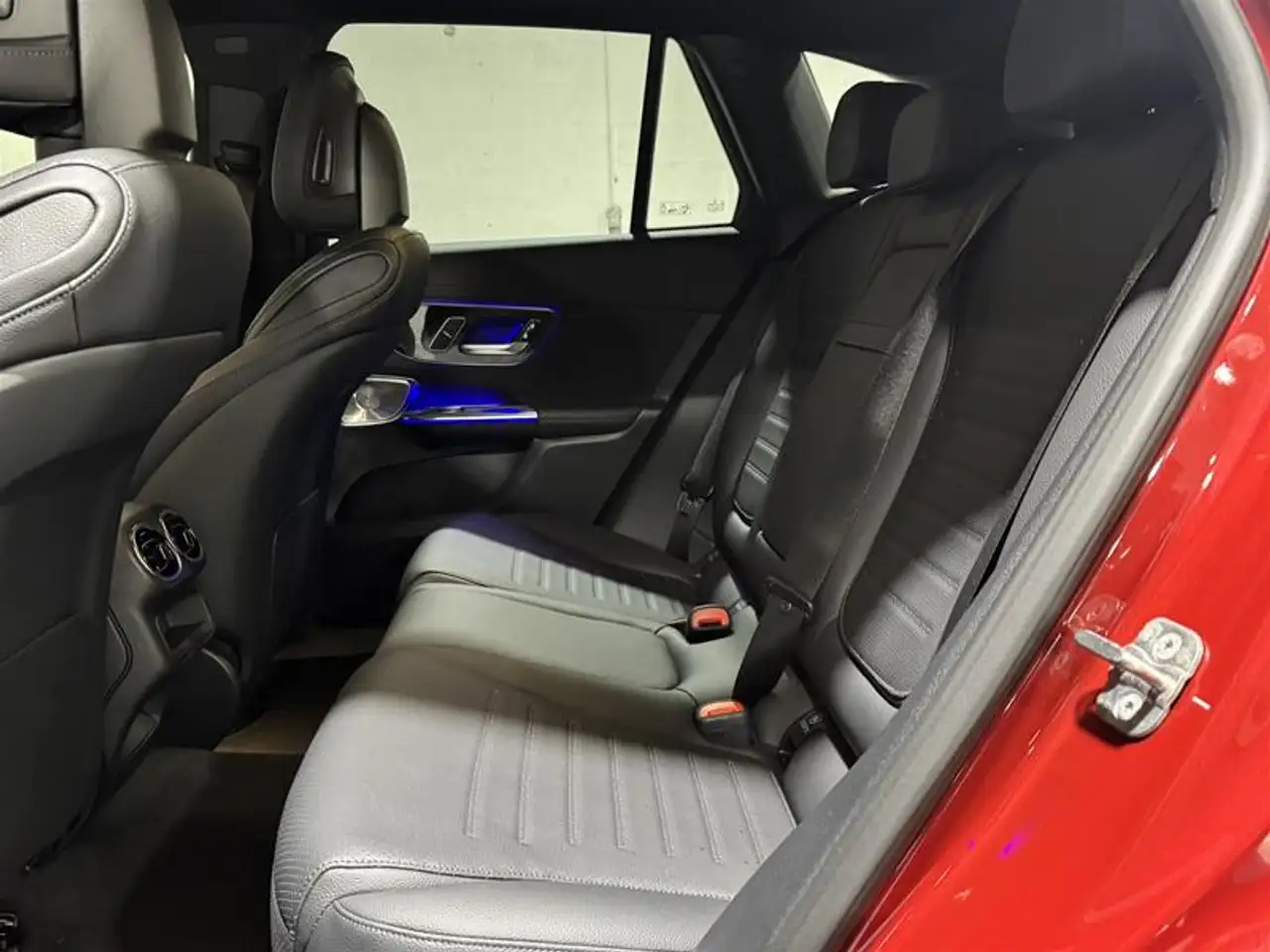 Mercedes-Benz GLC - Image 21